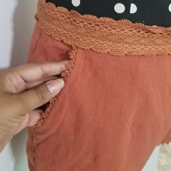 ON THE EDGE RUSTY LACE DETAIL SHORTS - Picture 8 of 15